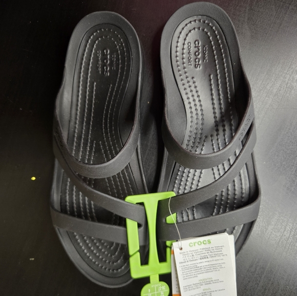 CROCS Shoes - Crocs NWT Womens Swiftwater Sandal Size 7 Color Black
